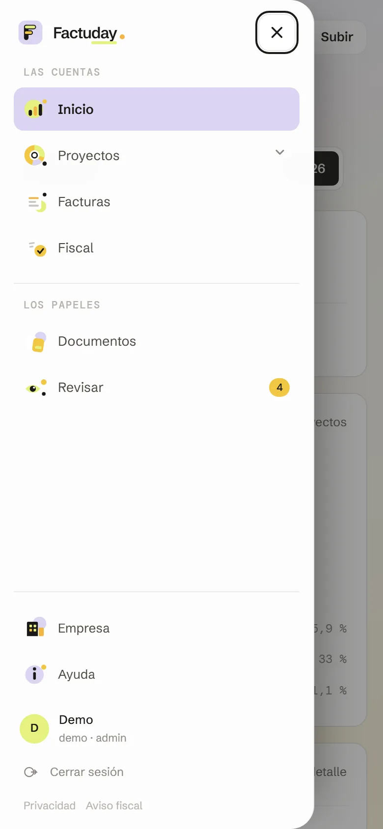 El menú del panel de Factuday en el teléfono, abierto como cajón sobre Inicio: Las cuentas (Inicio, Proyectos, Facturas, Fiscal), Los papeles (Documentos, Revisar con 4 pendientes), Empresa, Ayuda y la cuenta